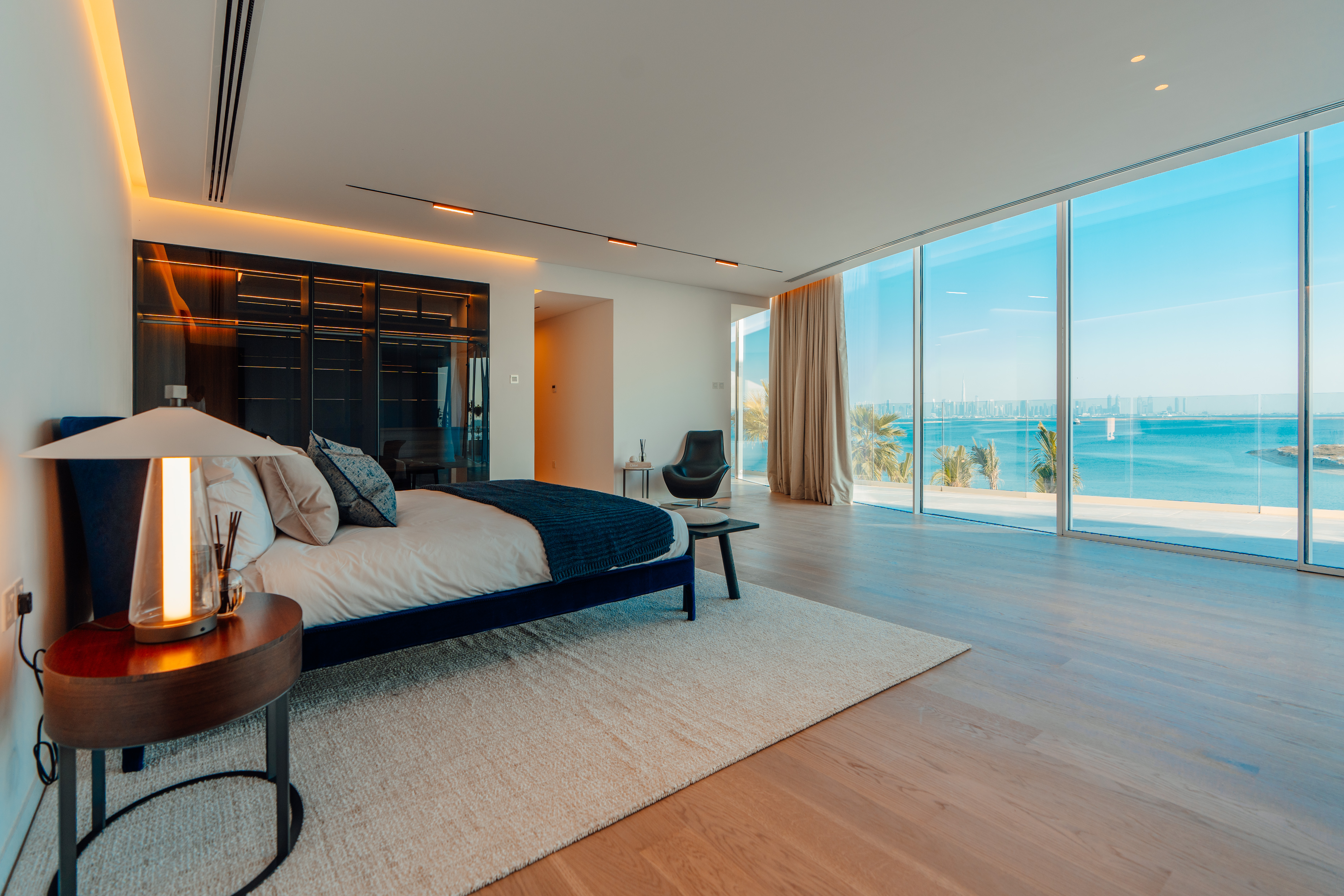 Villa The World Islands - picture 12