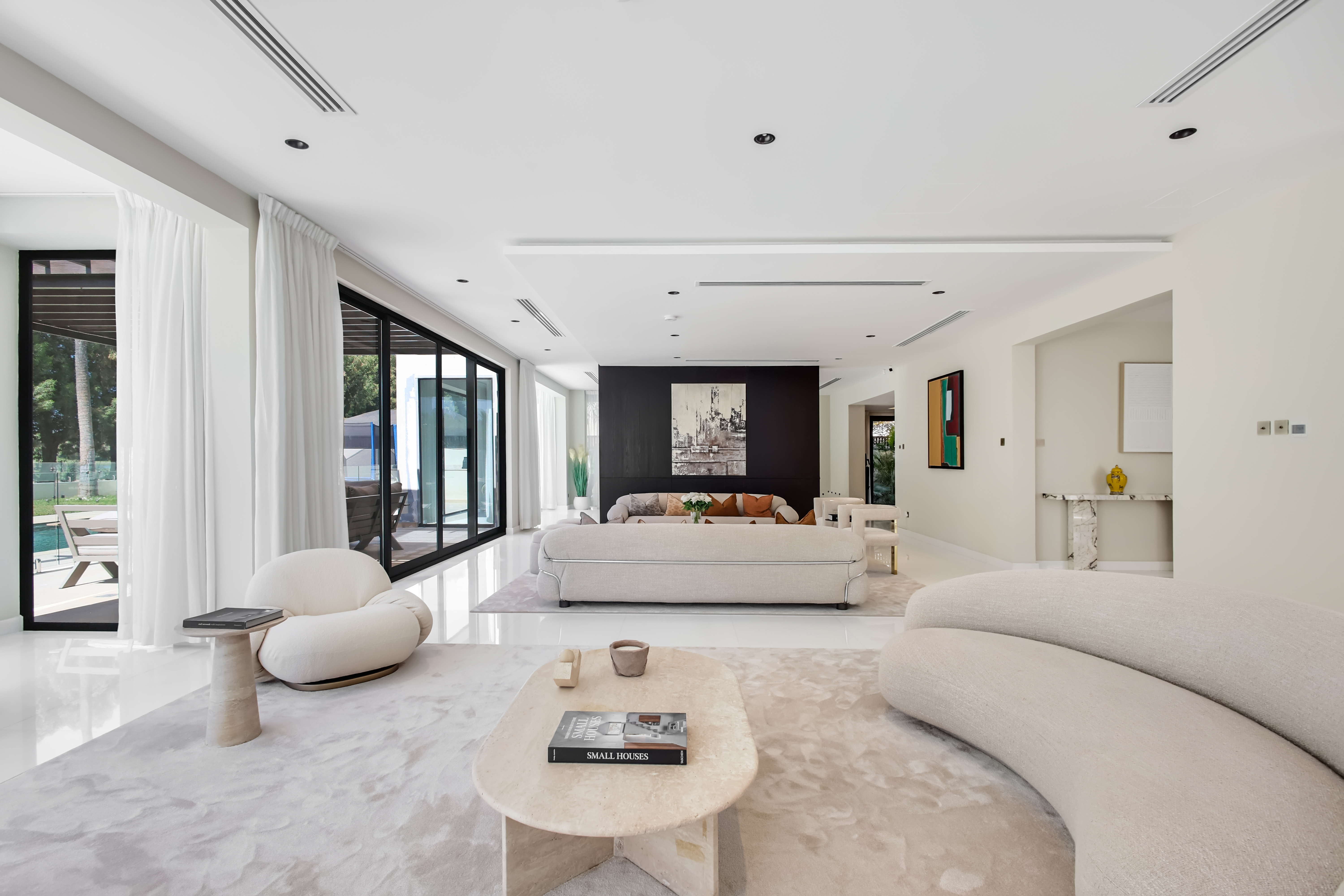 Villa The Lakes - picture 4