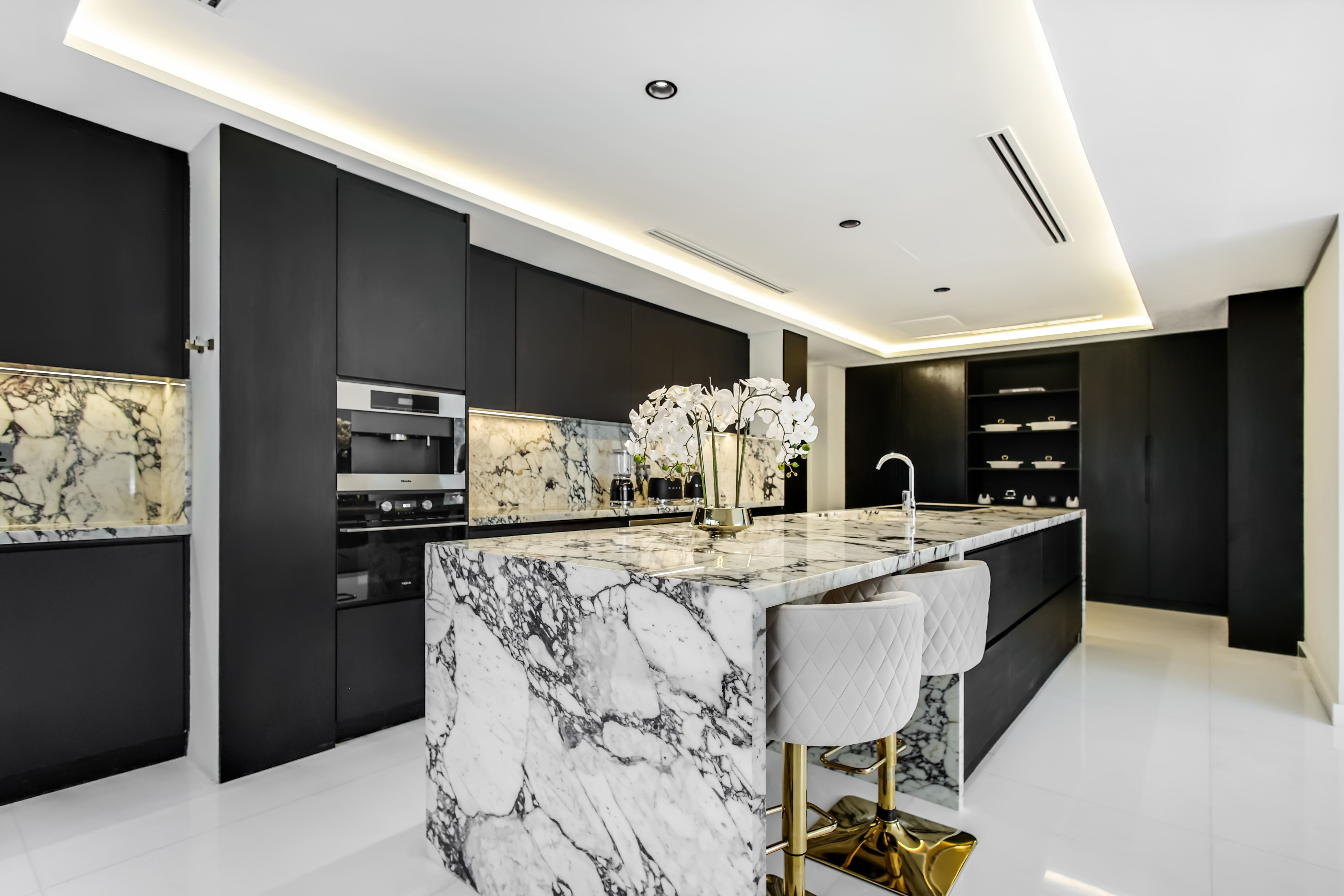 Villa The Lakes - picture 10