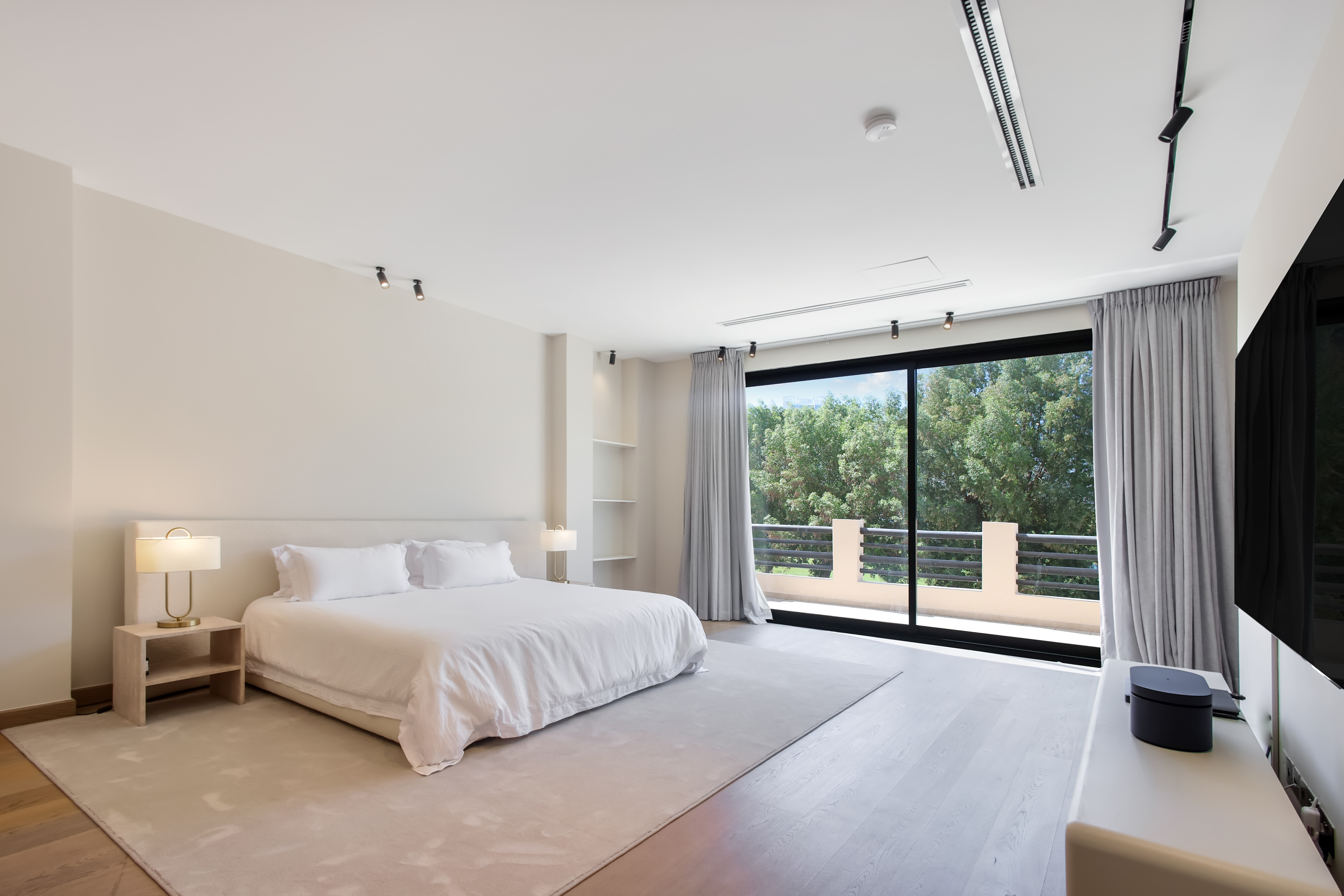 Villa The Lakes - picture 16