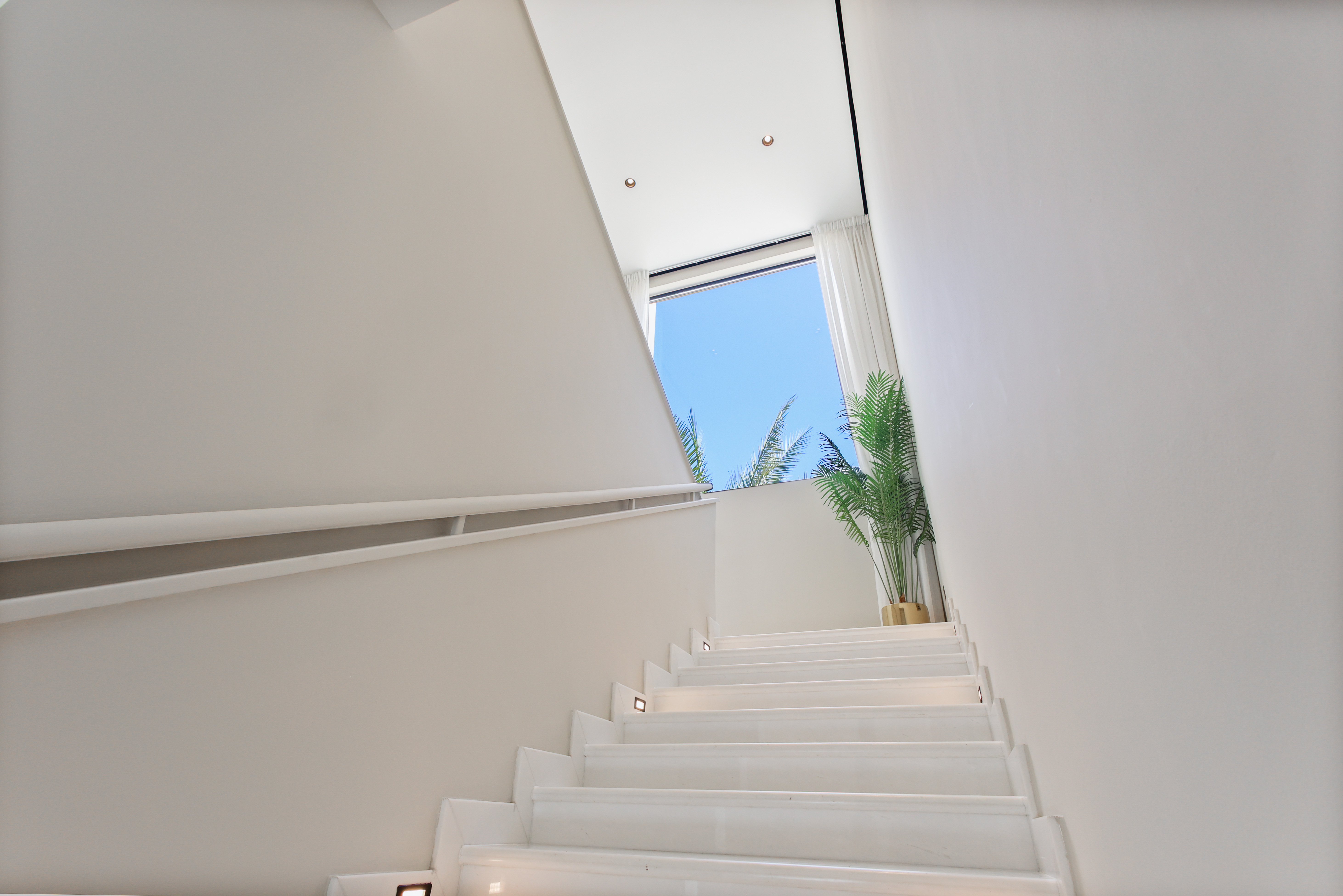 Villa The Lakes - picture 12