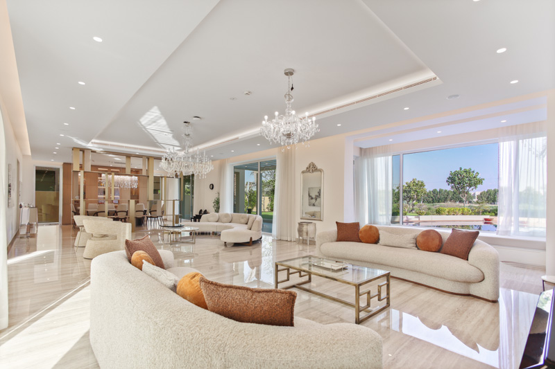 Villa de 6 chambres à vendre dans Les Lacs