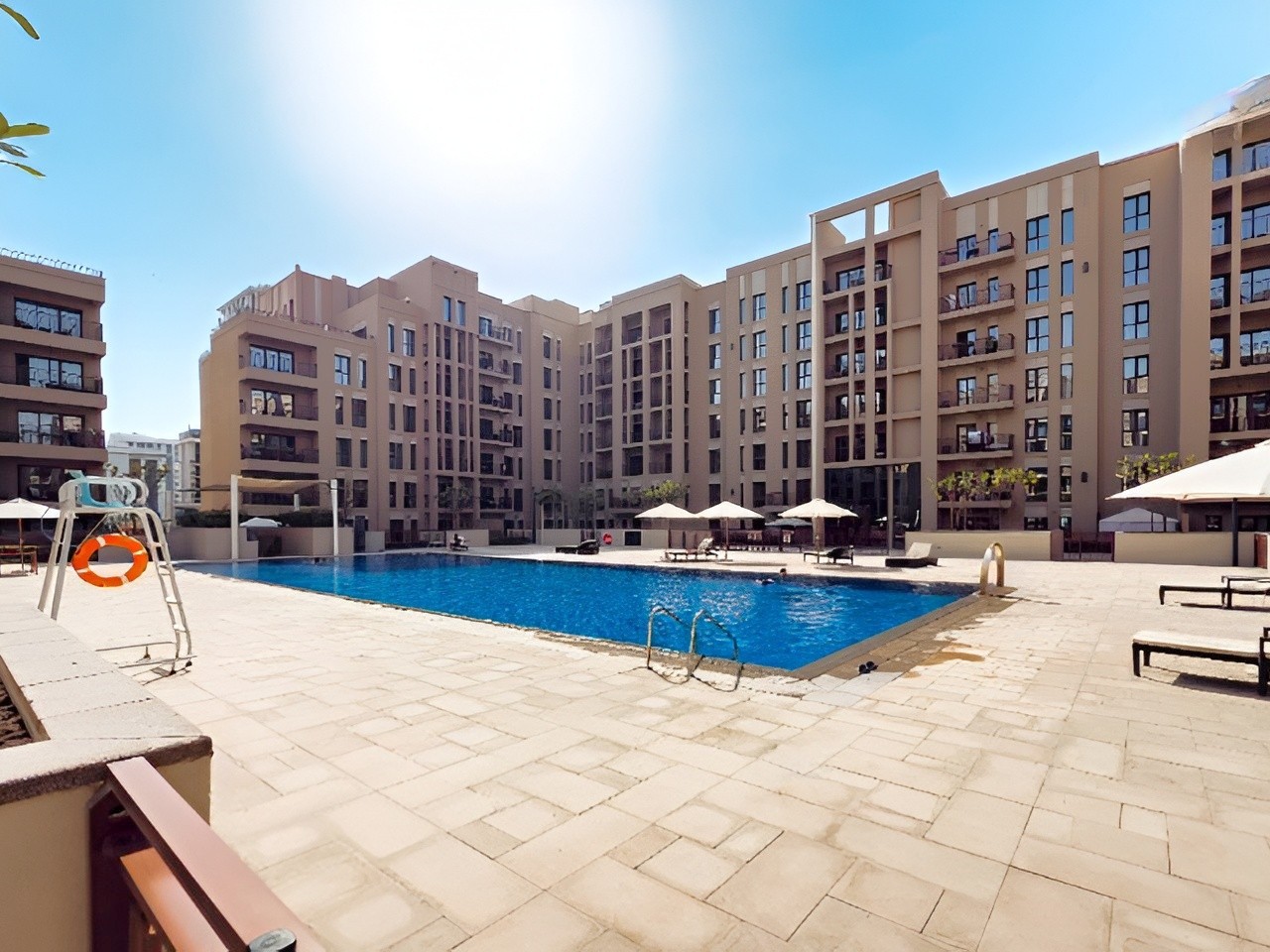 Daire Town Square - picture 11