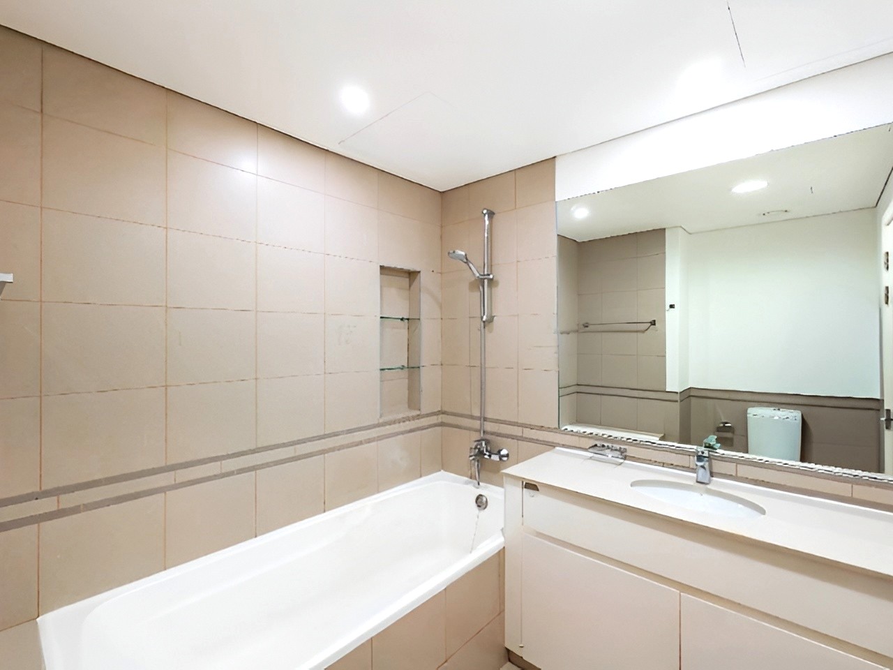 Daire Town Square - picture 9