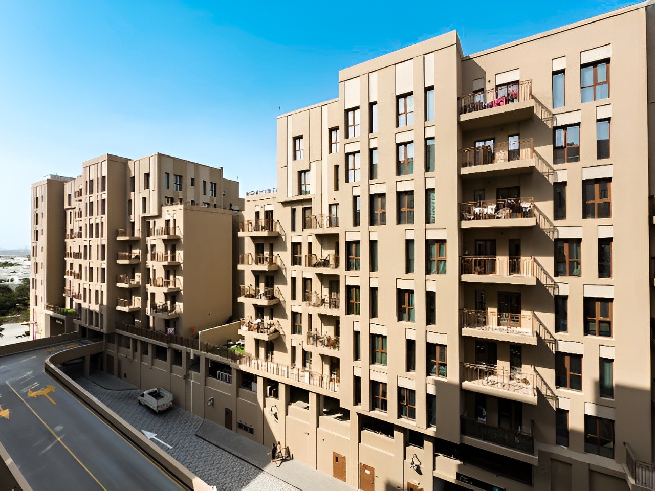 Daire Town Square - picture 14