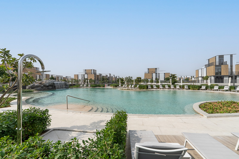 3 Bedroom Townhouse to rent in - picture 1