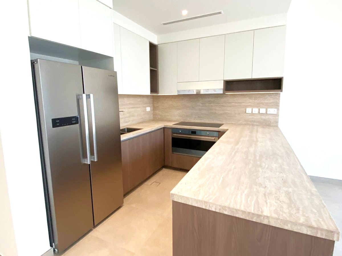 3 Bedroom Townhouse to rent in - picture 2