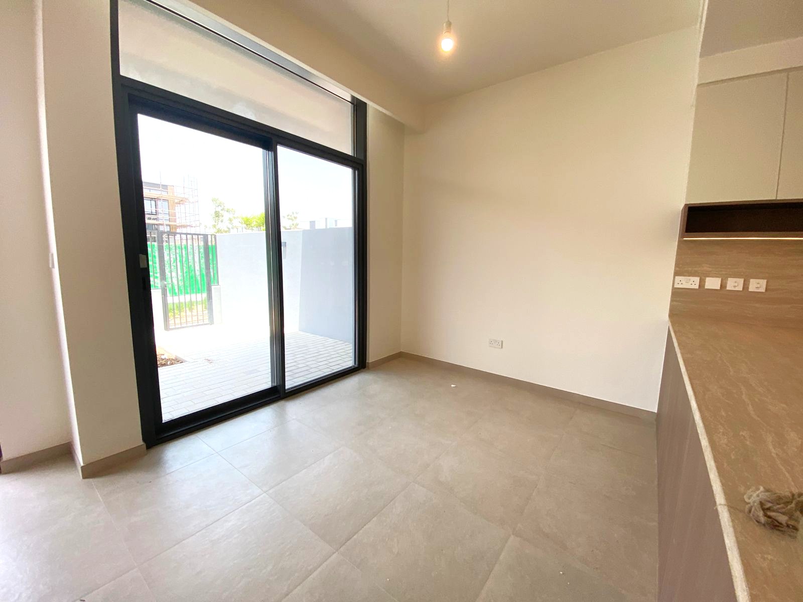 3 Bedroom Townhouse to rent in - picture 3