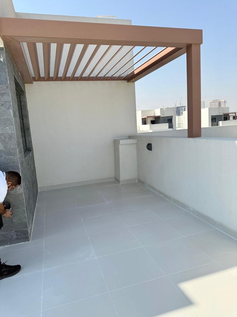 Villa DAMAC Hills - picture 5