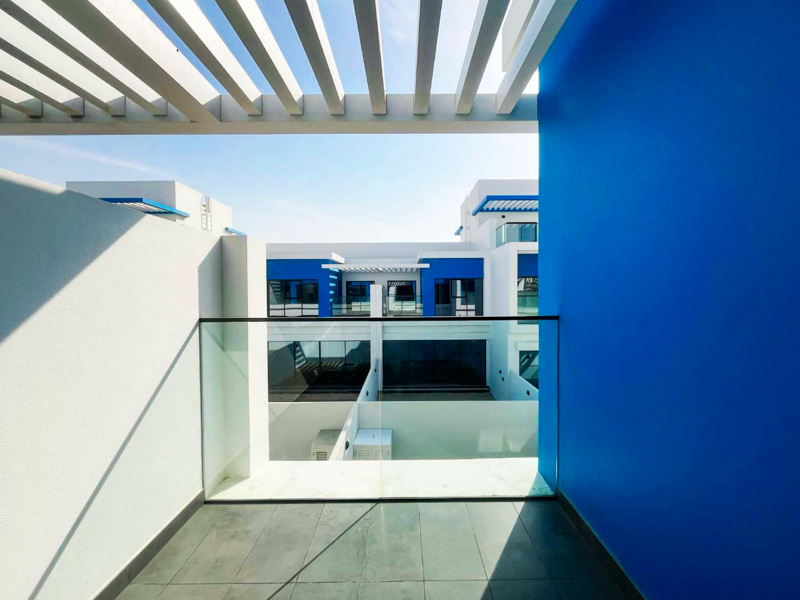 Villa Damac Lagoons - picture 21