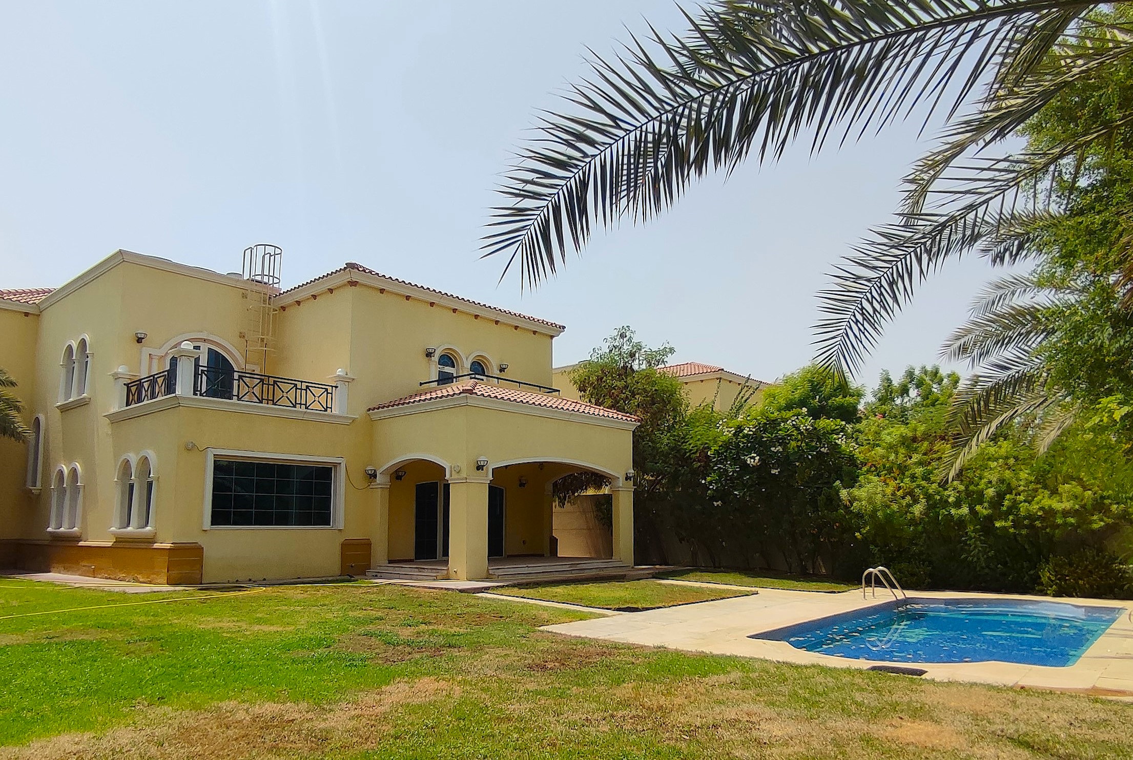 Villa Jumeirah Park - picture 1