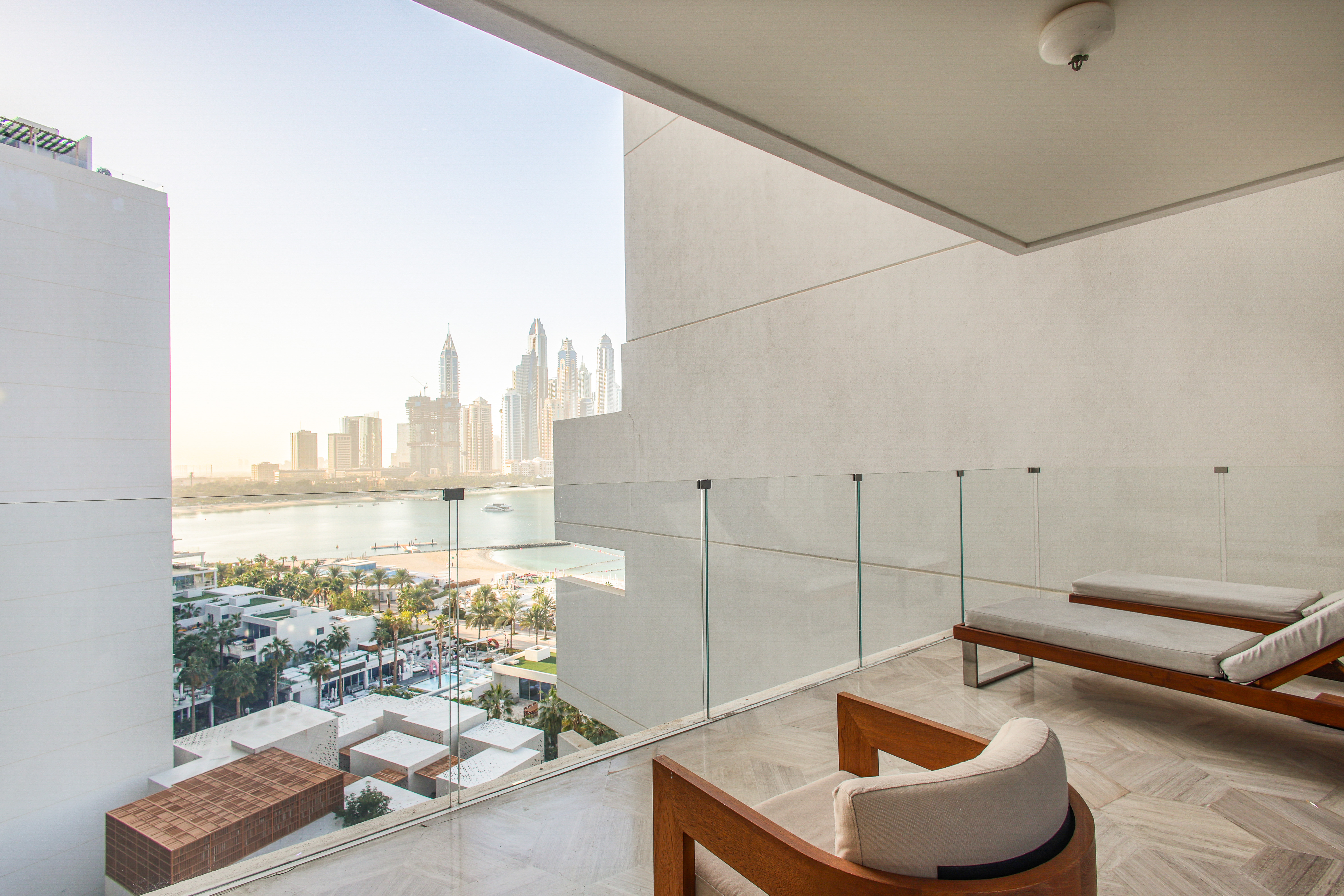 3 Bedroom Apartment to rent in Palm Jumeirah - picture 2