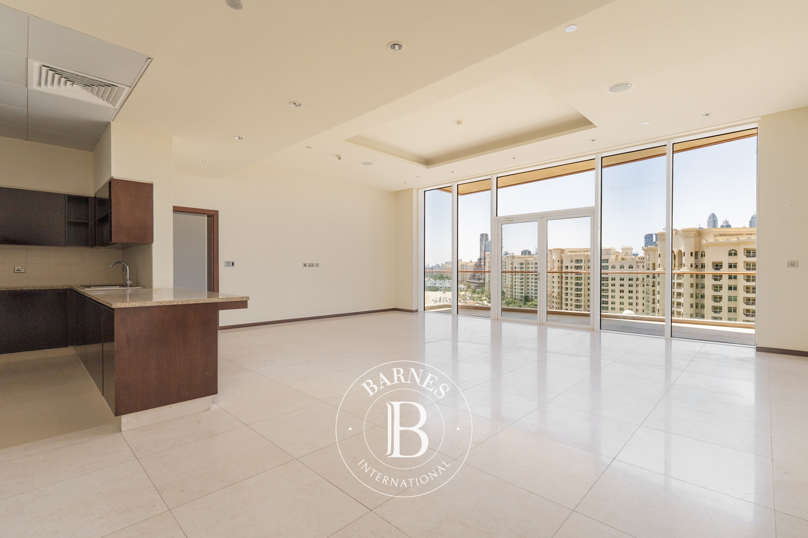 Sea View &  Club Vista Views | Beach Access